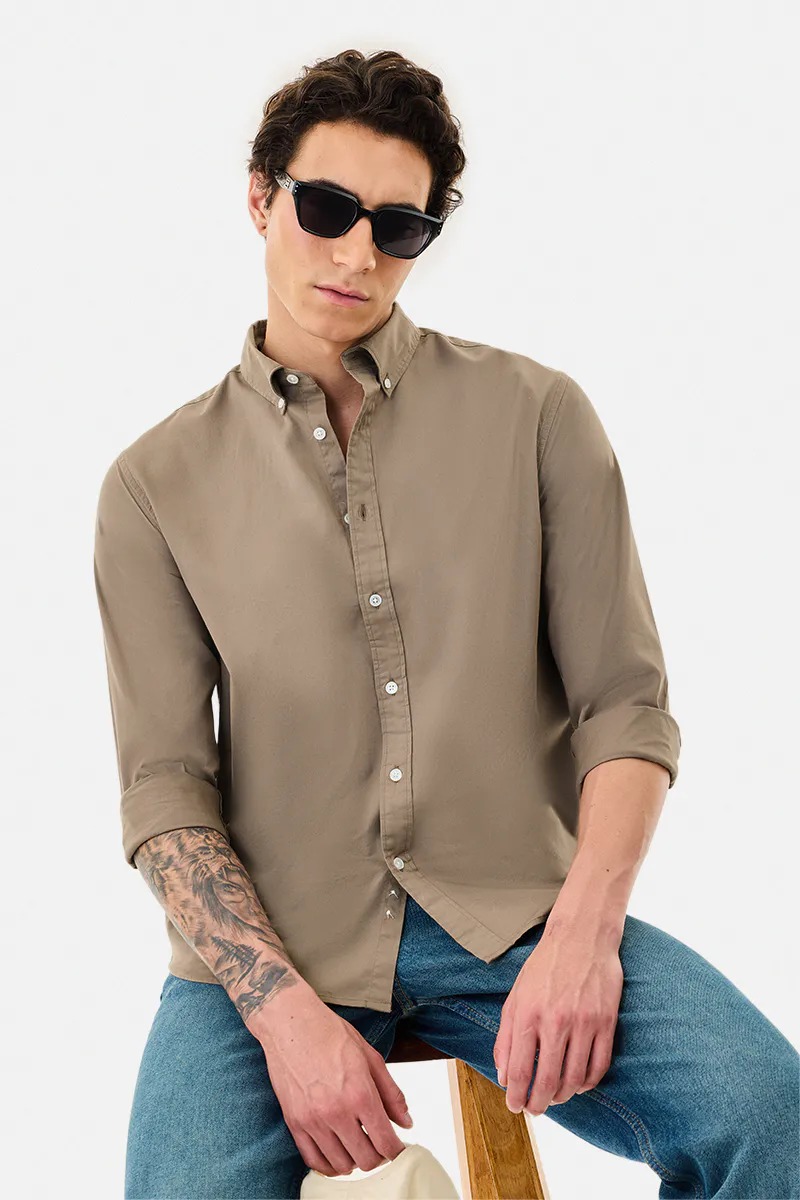 Ralph LaurenBest Oxford Men’s Classic Slim-Fit Button-Down Shirt – Beige Colour